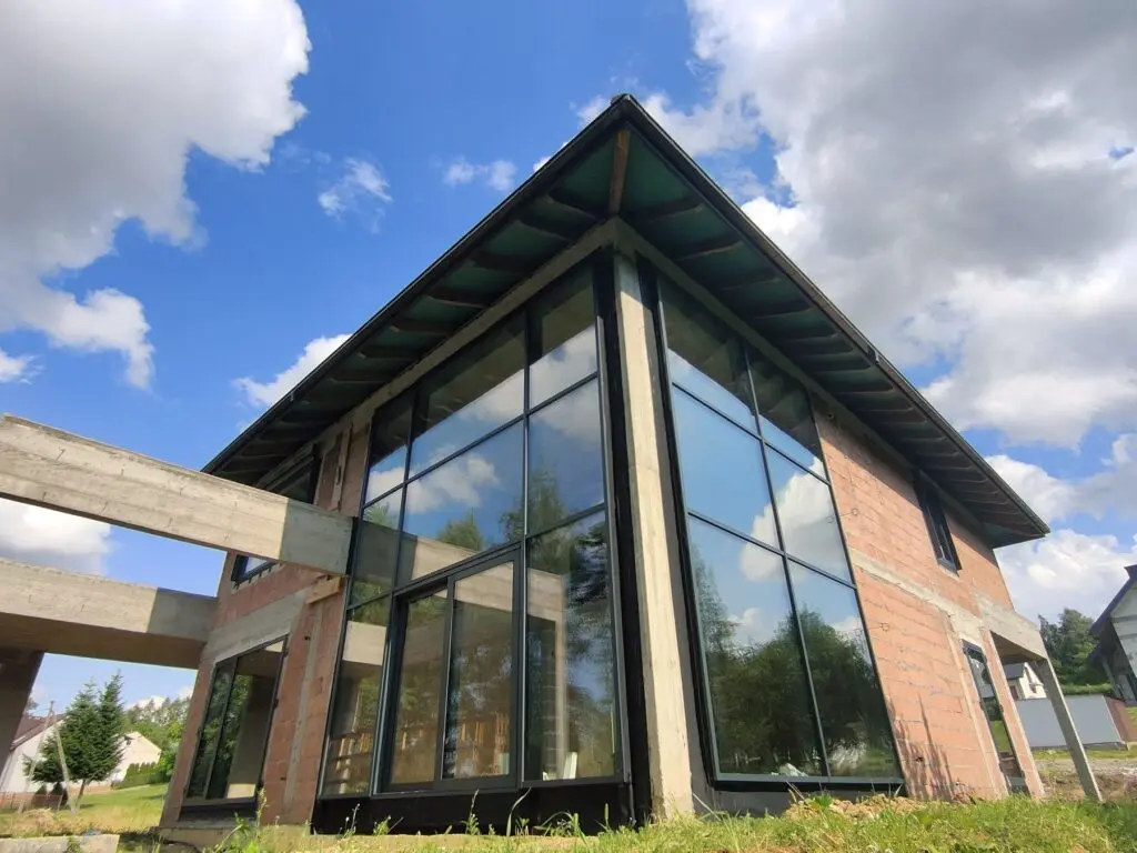 Realizacja homekoncept 60 hk60 okna aluminiowe fasadowe antracyt vidomont lezajsk rzeszow podkarpacie — Realizacja – Homekonc